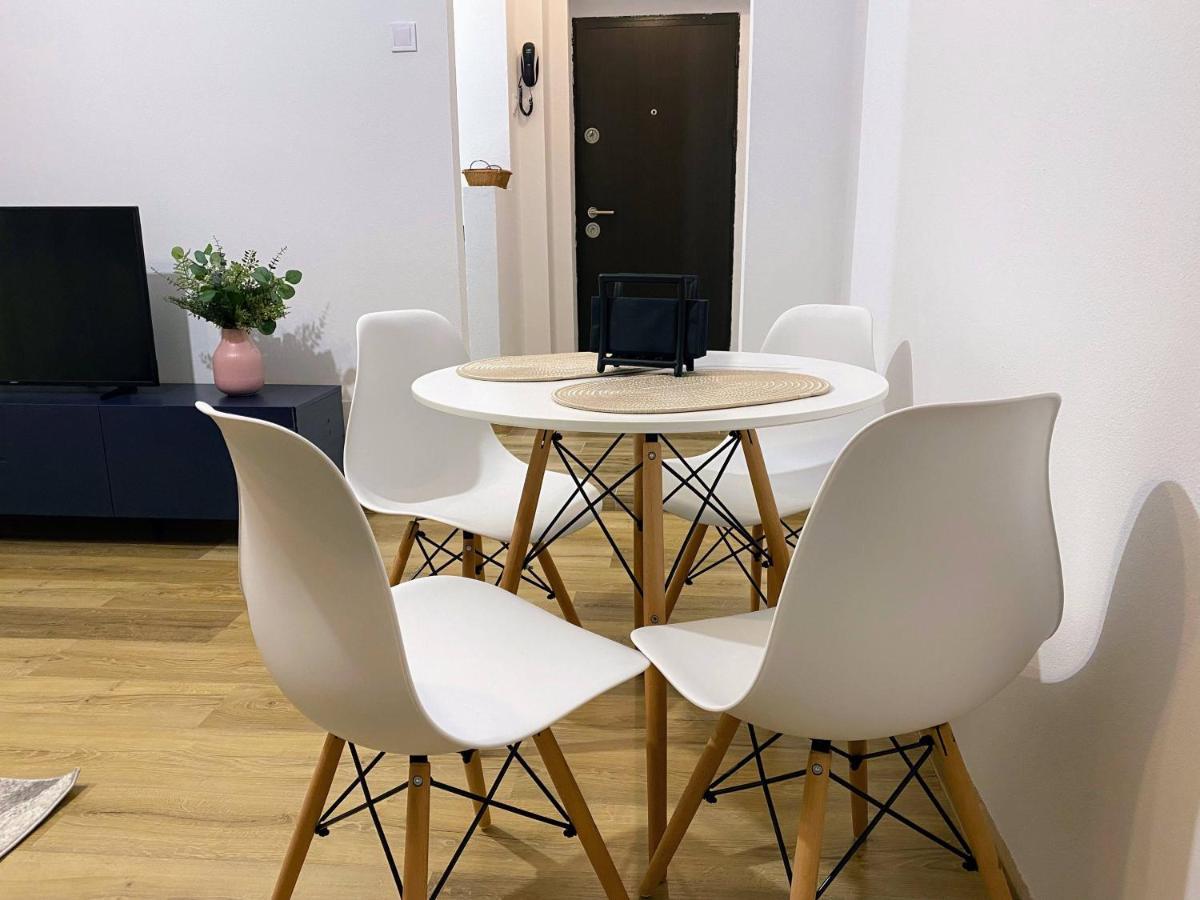 Central Cozy Apartment North Railway St - 4 Min Walk Bucareste Exterior foto
